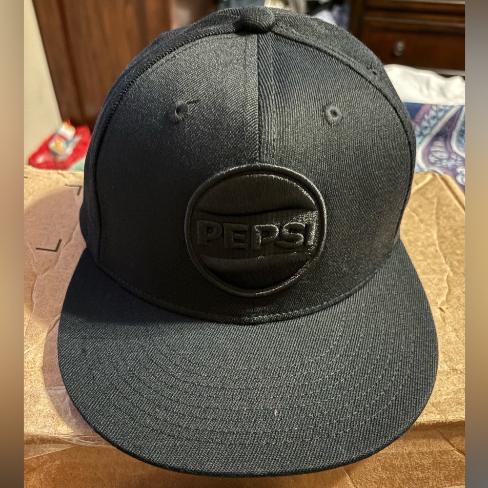 New Pepsi Classic Black Flex Fit‎ Cap Hat Size Small Medium